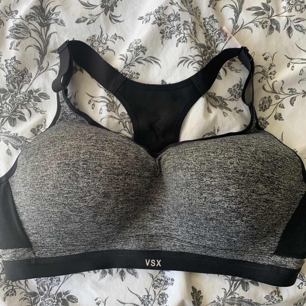 NWT VSX sports bra